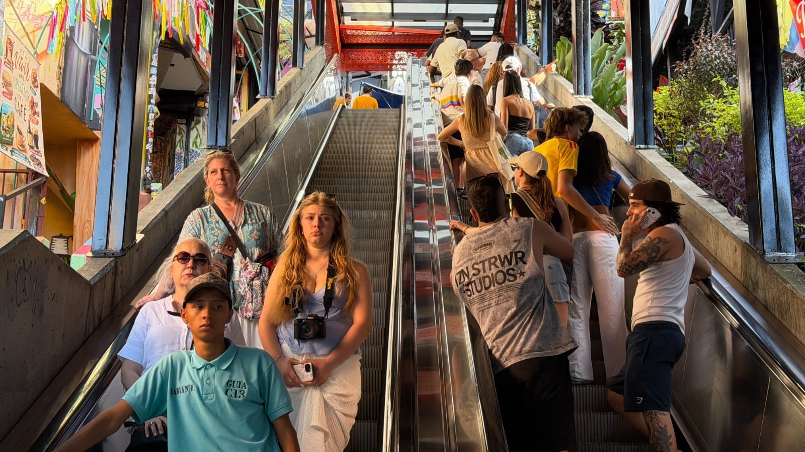 Las escaleras eléctricas más famosas de Medellín estrenan cambio: esto fue lo que les hicieron