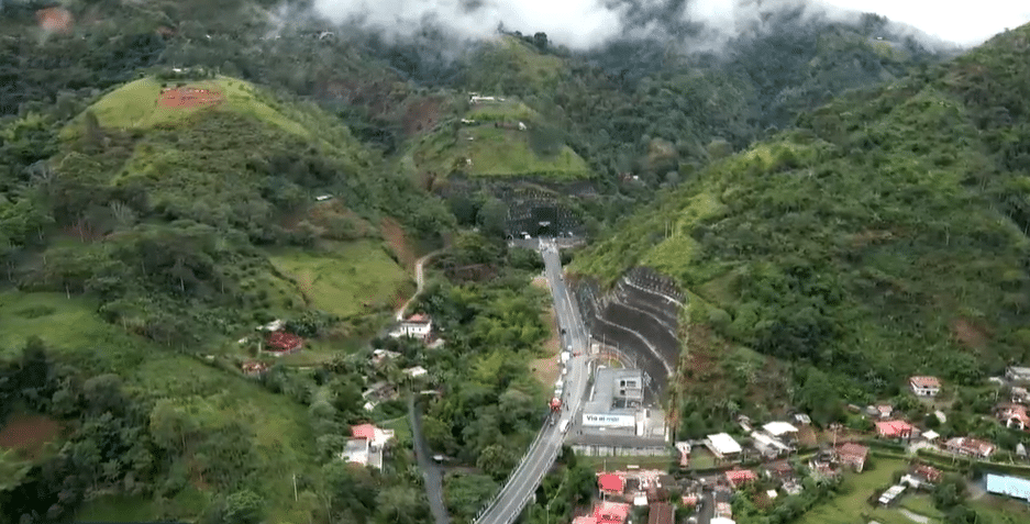 Conmemoración de la independencia en Medellín y avances en el Túnel del Toyo