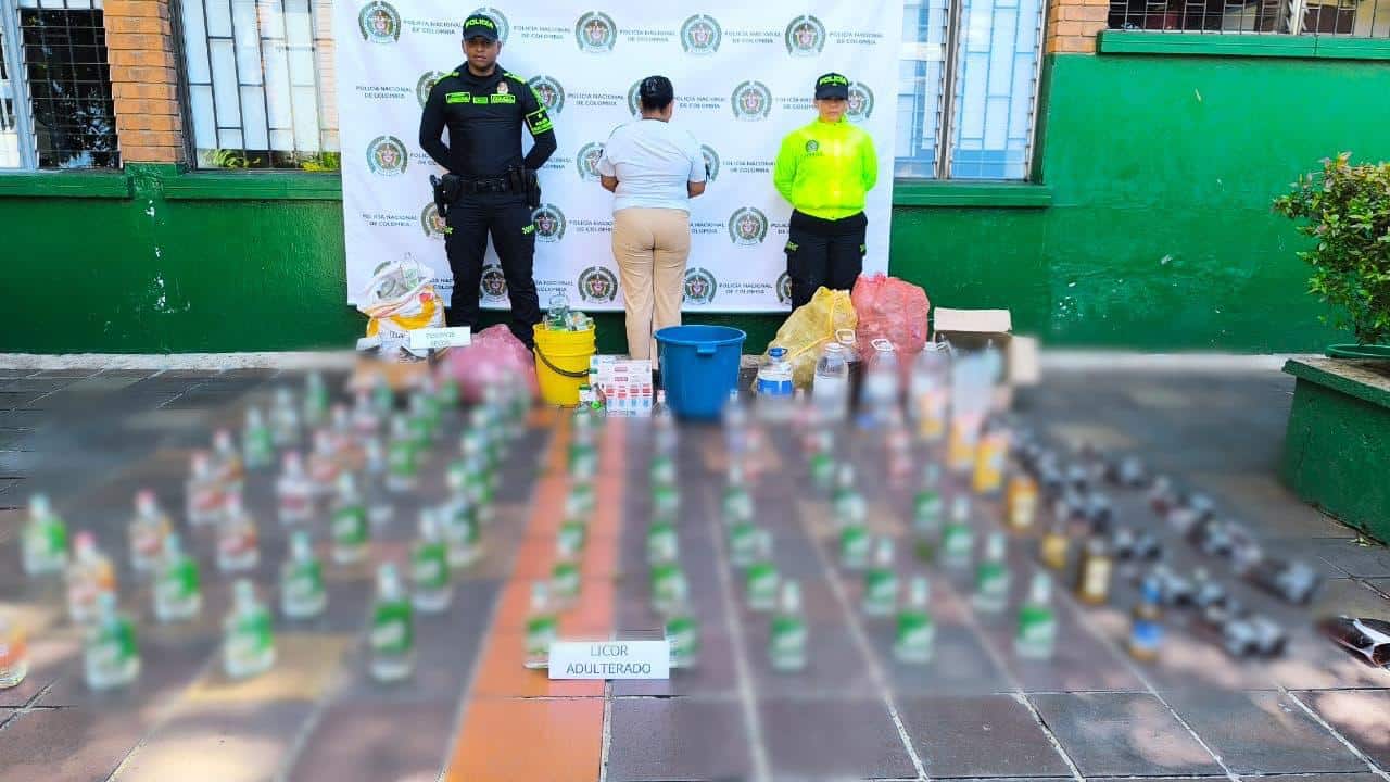 Incautan licor adulterado y cigarrillos de contrabando en Medellín