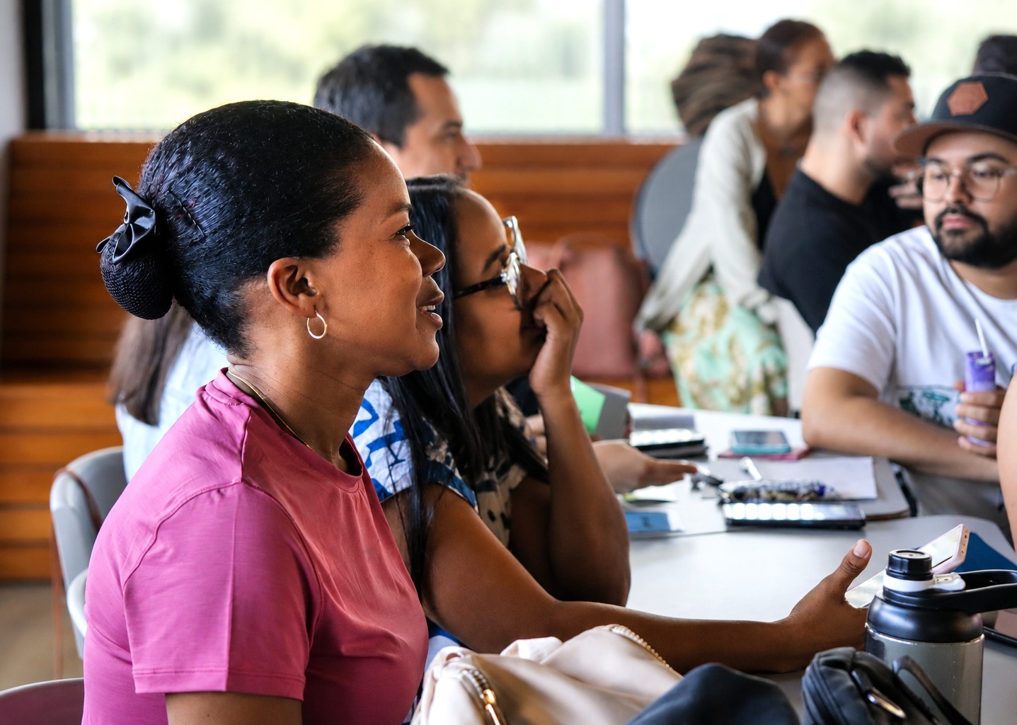 Medellín abre convocatoria de 69 becas de maestría para docentes: así puede aplicar