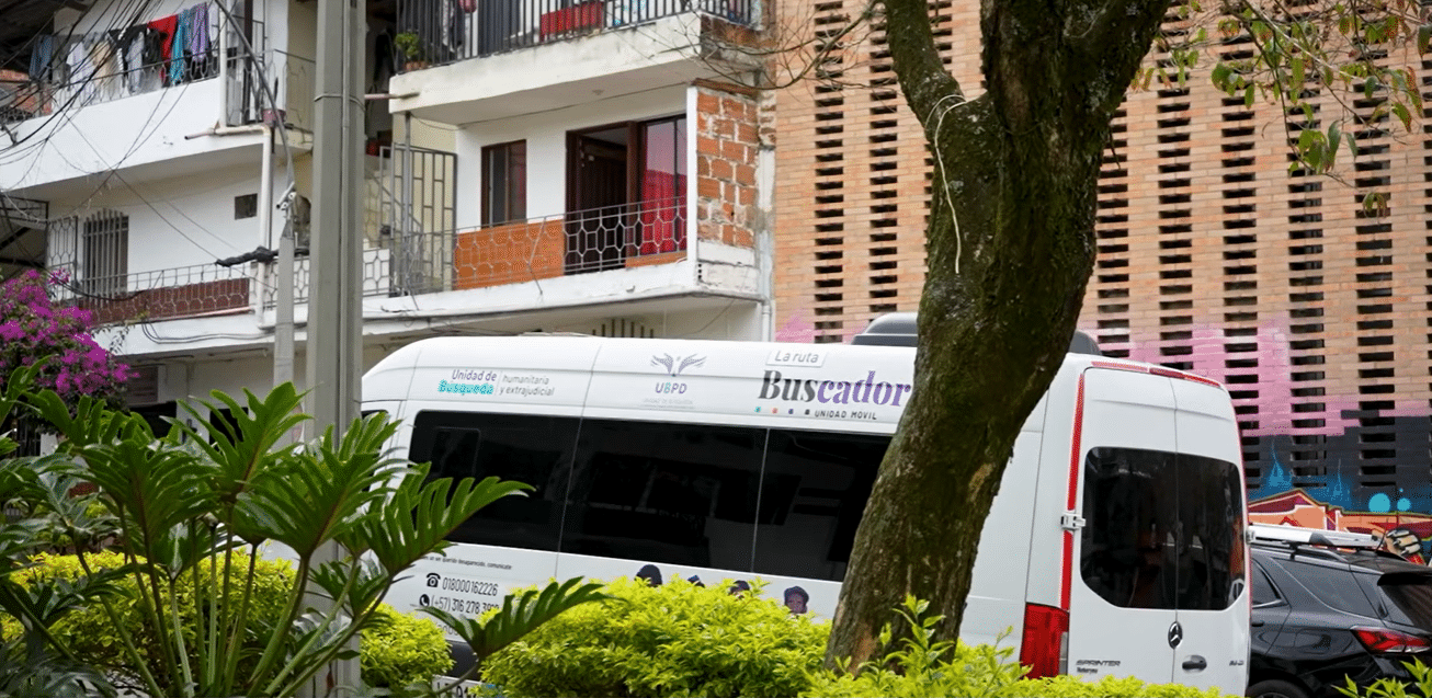 Unidades móviles de búsqueda recorrerán Medellín para ayudar a familias de desaparecidos