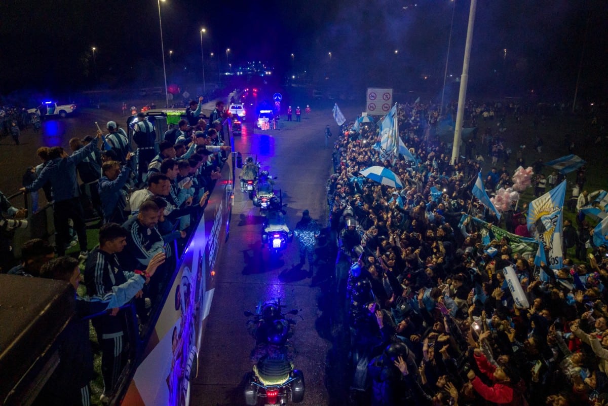 Así fue el recibimiento a parte de la Selección Argentina en su regreso a Buenos Aires tras perder la final del Mundial
