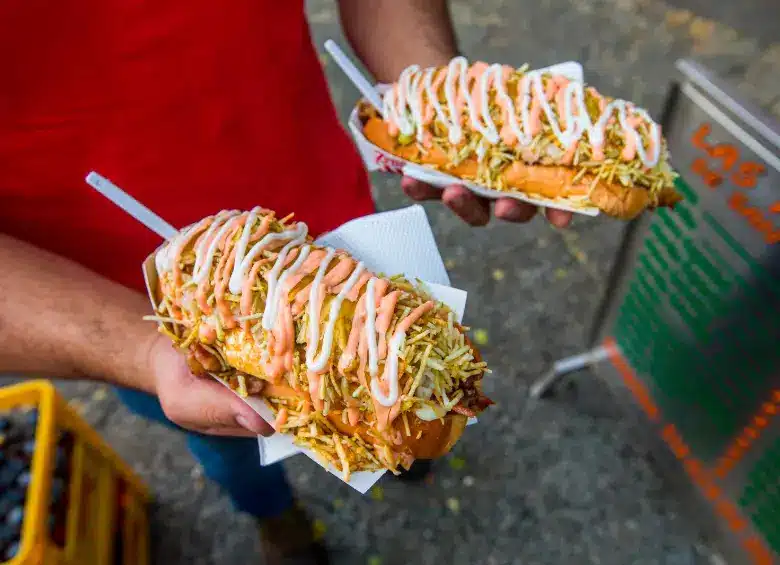 Calixto Serna, foodie mexicano, llegó a Medellín para descubrir los sabores de la comida callejera