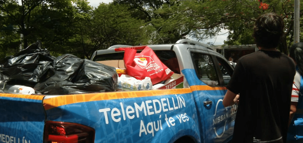 Colaboradores de Telemedellín donan para los afectados por el terremoto