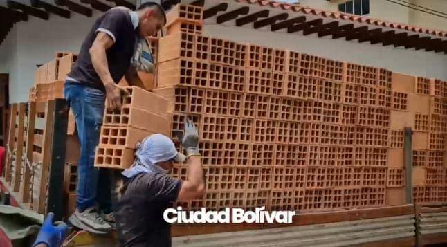 Rehabilitación de viviendas afectadas por el terremoto en Antioquia