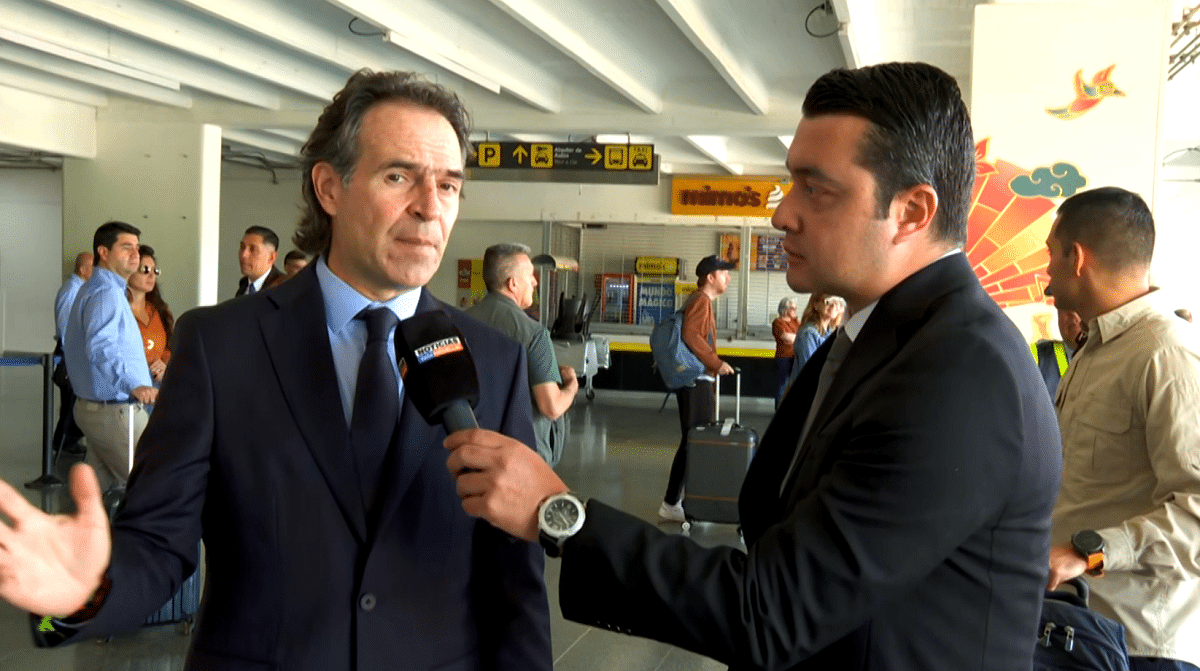 El alcalde Federico Gutiérrez acompaña la posesión de Abelardo de la Espriella como presidente de Colombia
