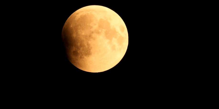¿Por qué sucede la Luna Roja y cómo disfrutar de este hermoso eclipse?