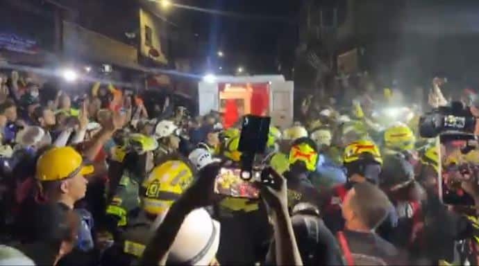 Rescatan con vida a mujer tras permanecer 36 bajo los escombros en Pereira