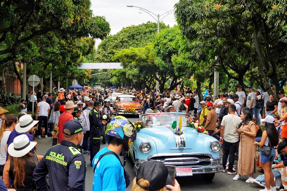 Cierres viales por el Desfile de Autos Clásicos y Antiguos en Medellín