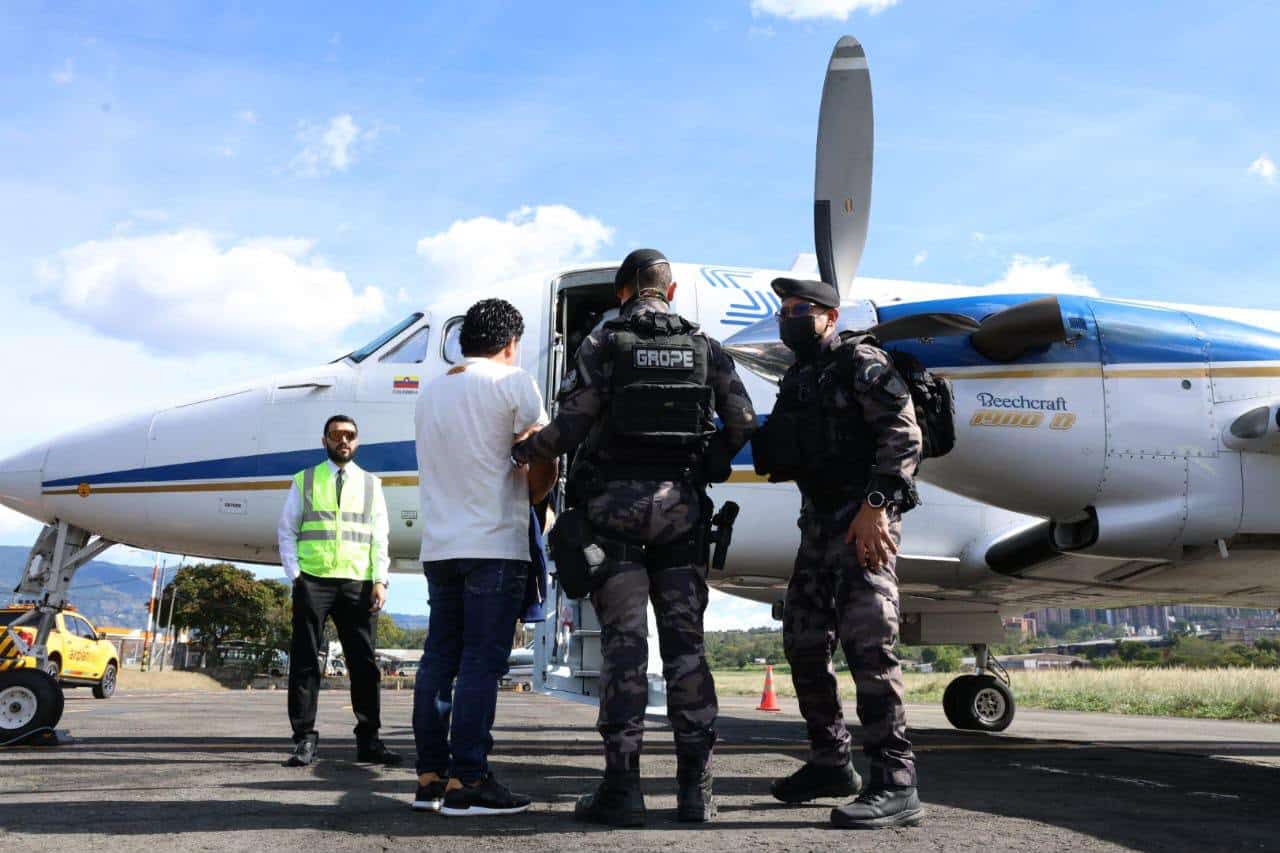 Traslados de cabecillas criminales en Colombia