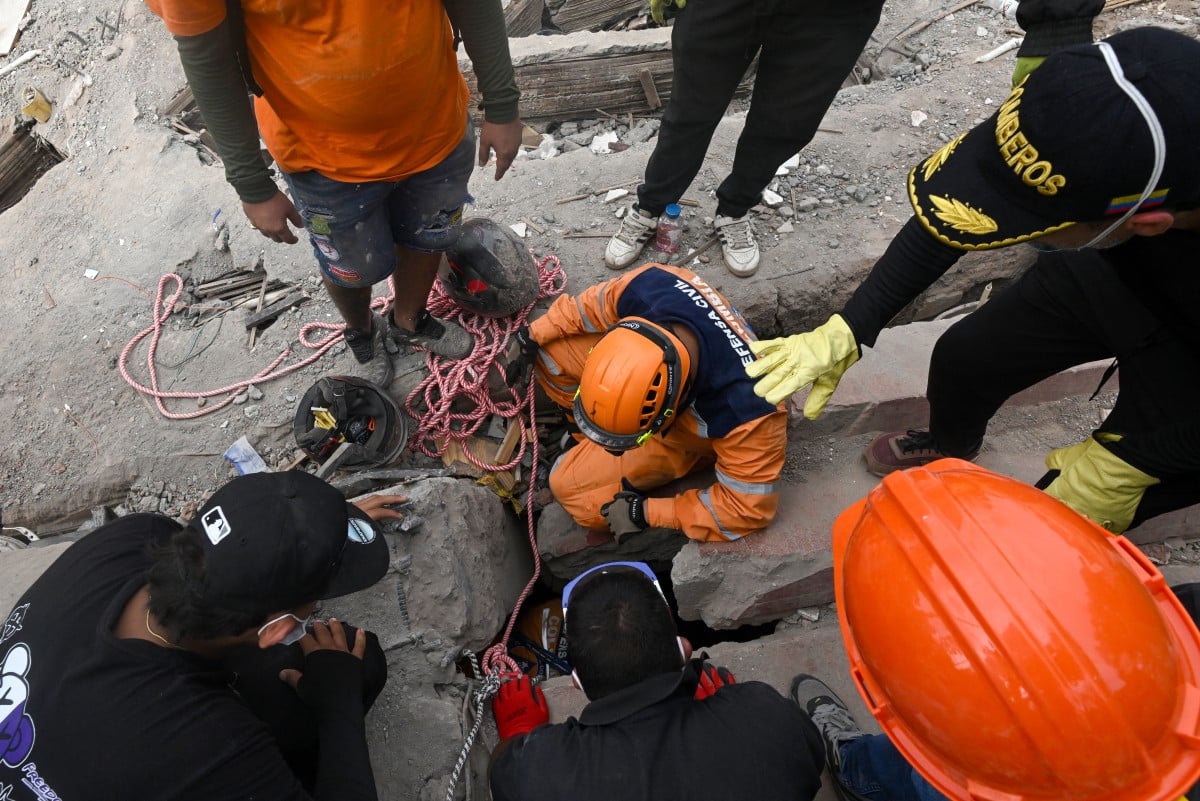 A tres días del terremoto en Colombia autoridades registran 49.214 personas afectadas y 265 fallecidos