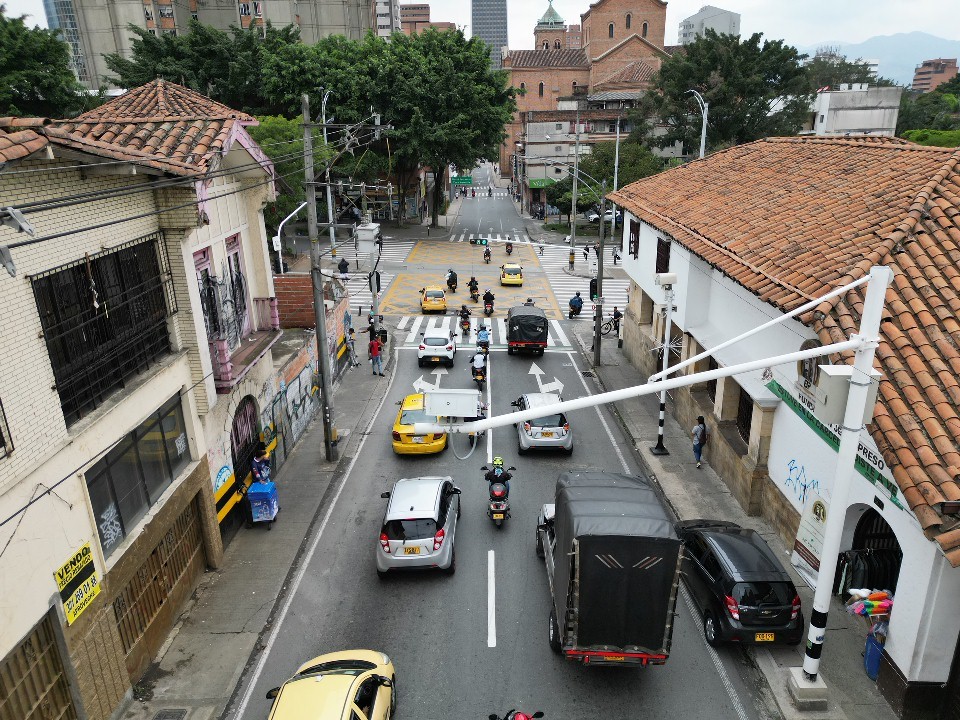 ¡Que no lo multen! Este lunes inicia el periodo sancionatorio de la nueva rotación del pico y placa en Medellín