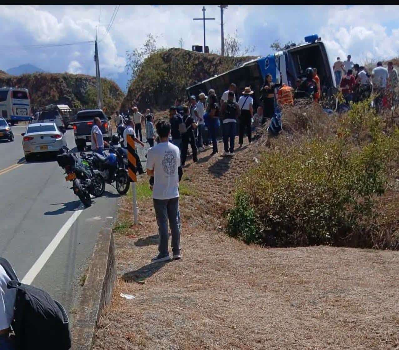 Accidente de tránsito en Santa Fe de Antioquia deja un fallecido y varios heridos