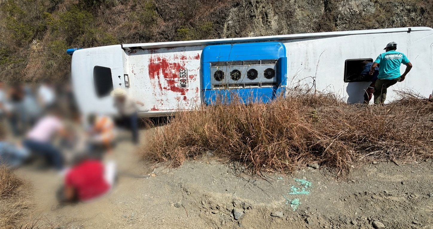 Accidente de bus intermunicipal en Santa Fe de Antioquia deja varios heridos
