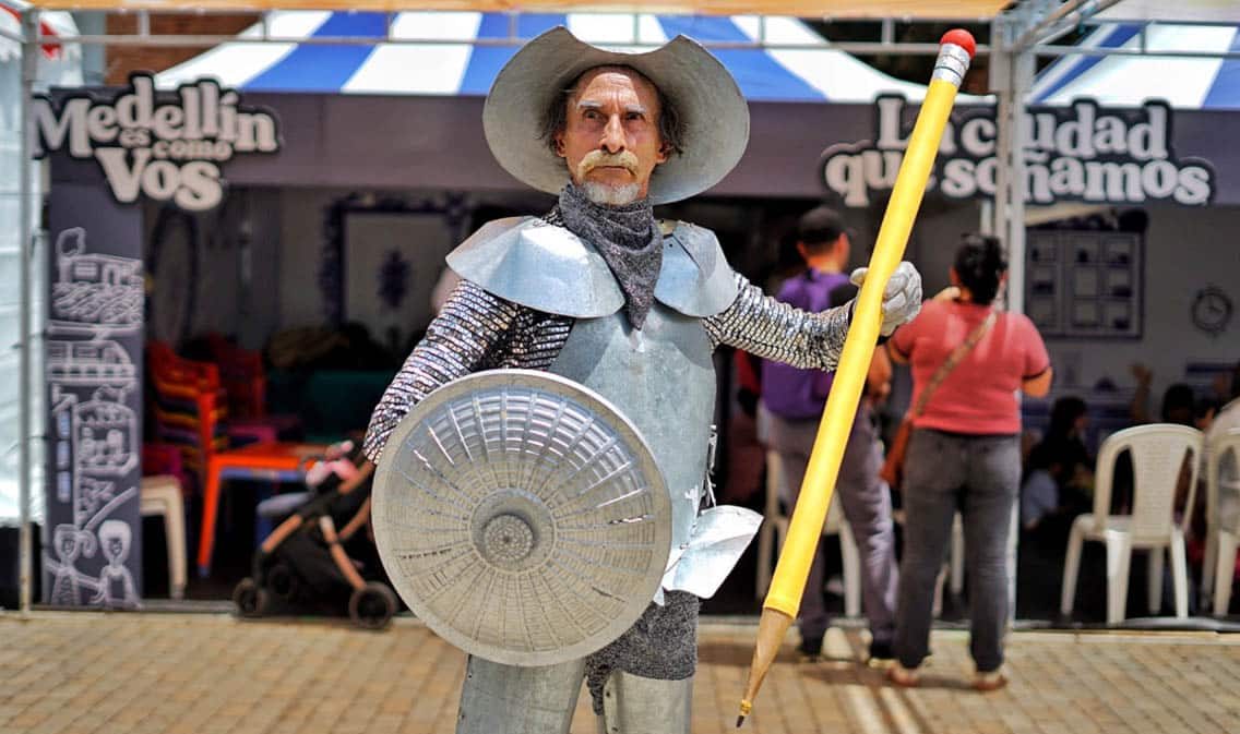EN VIVO 'El vuelo del Quijote' en la Fiesta del Libro con la Filarmónica de Medellín