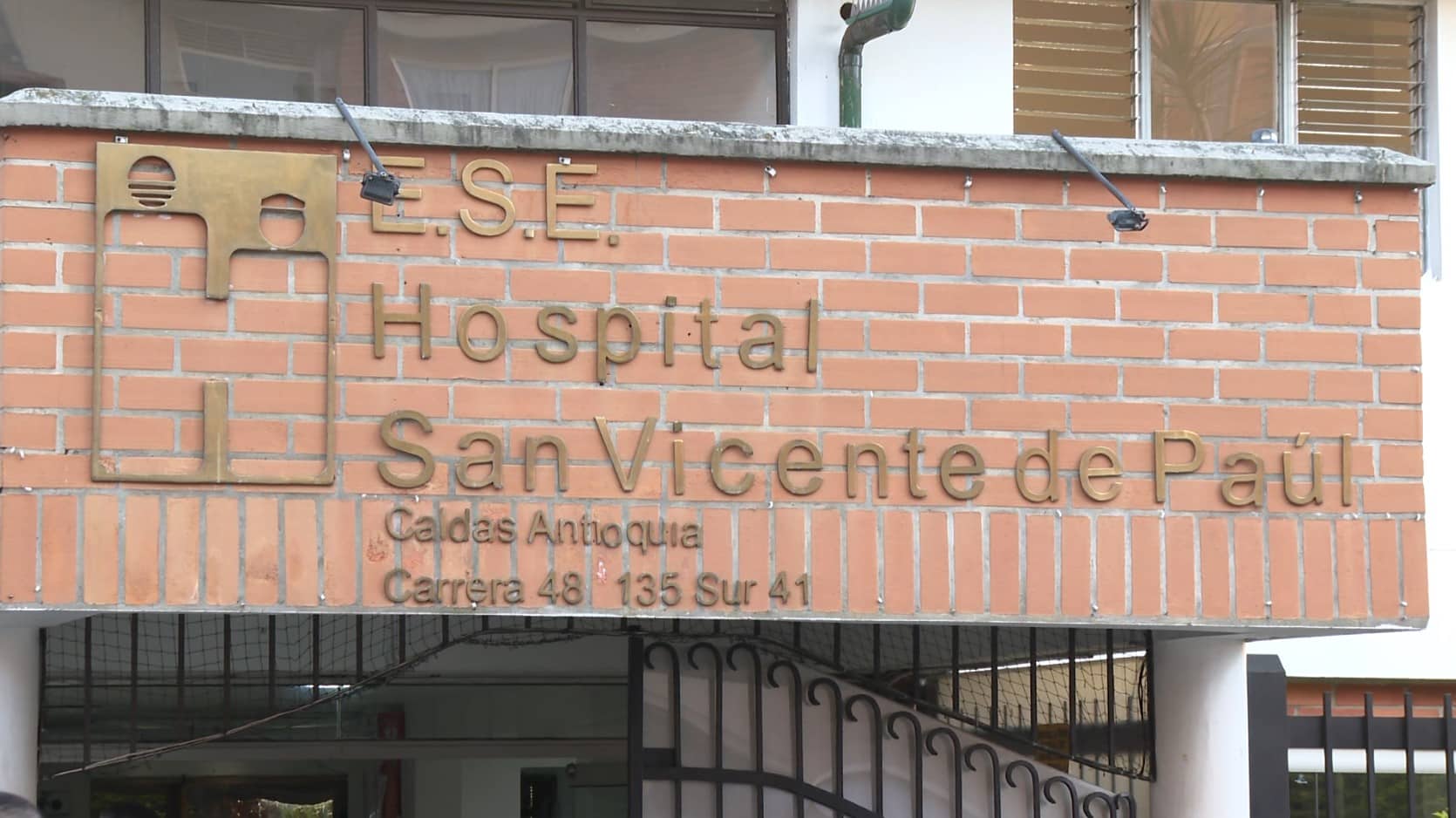 Embargan recursos por mil millones al hospital San Vicente de Paúl en Caldas