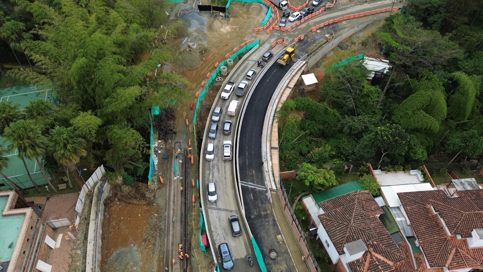 Entrega de obras del intercambio vial en la Loma de los González