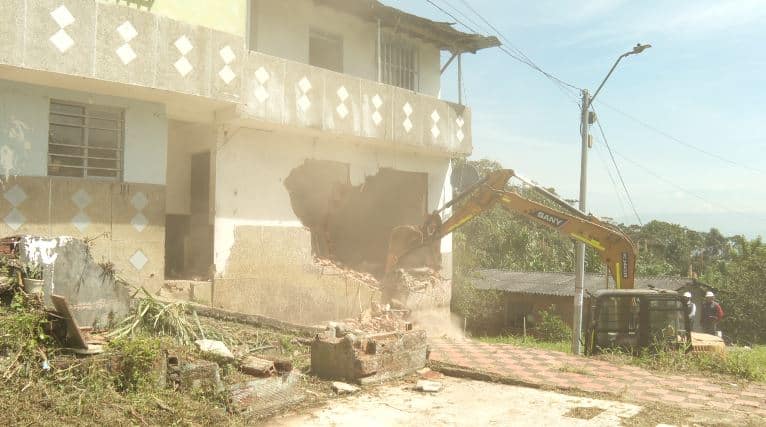 Destrucción de inmuebles en La Estrella: un golpe al microtráfico