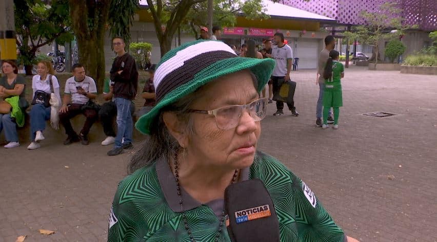 La hincha de 80 años de Nacional que está feliz con la llegada de James Rodríguez le envió un mensaje