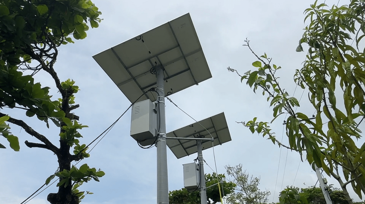 Paneles solares iluminan el futuro de Bocas del Atrato en Turbo