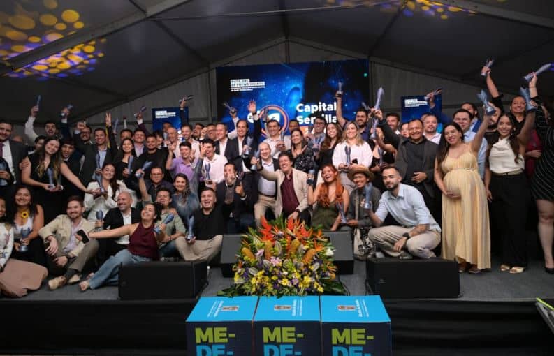 Medellín reconoce a los mejores 60 emprendedores de base tecnológica
