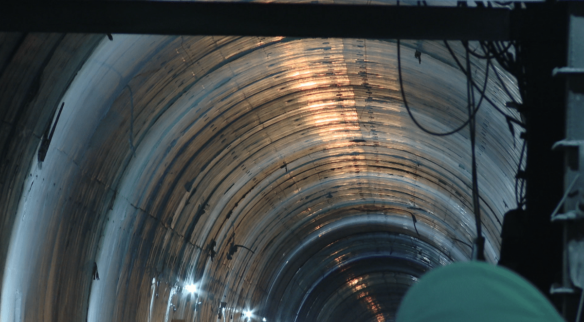 Avanza la instalación de equipos electromecánicos en el Túnel del Toyo