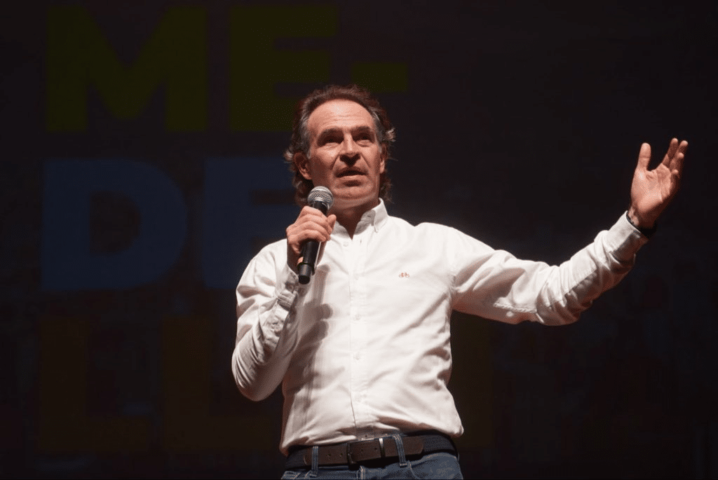 El alcalde Federico Gutiérrez defiende la regulación de viviendas de renta corta en Medellín