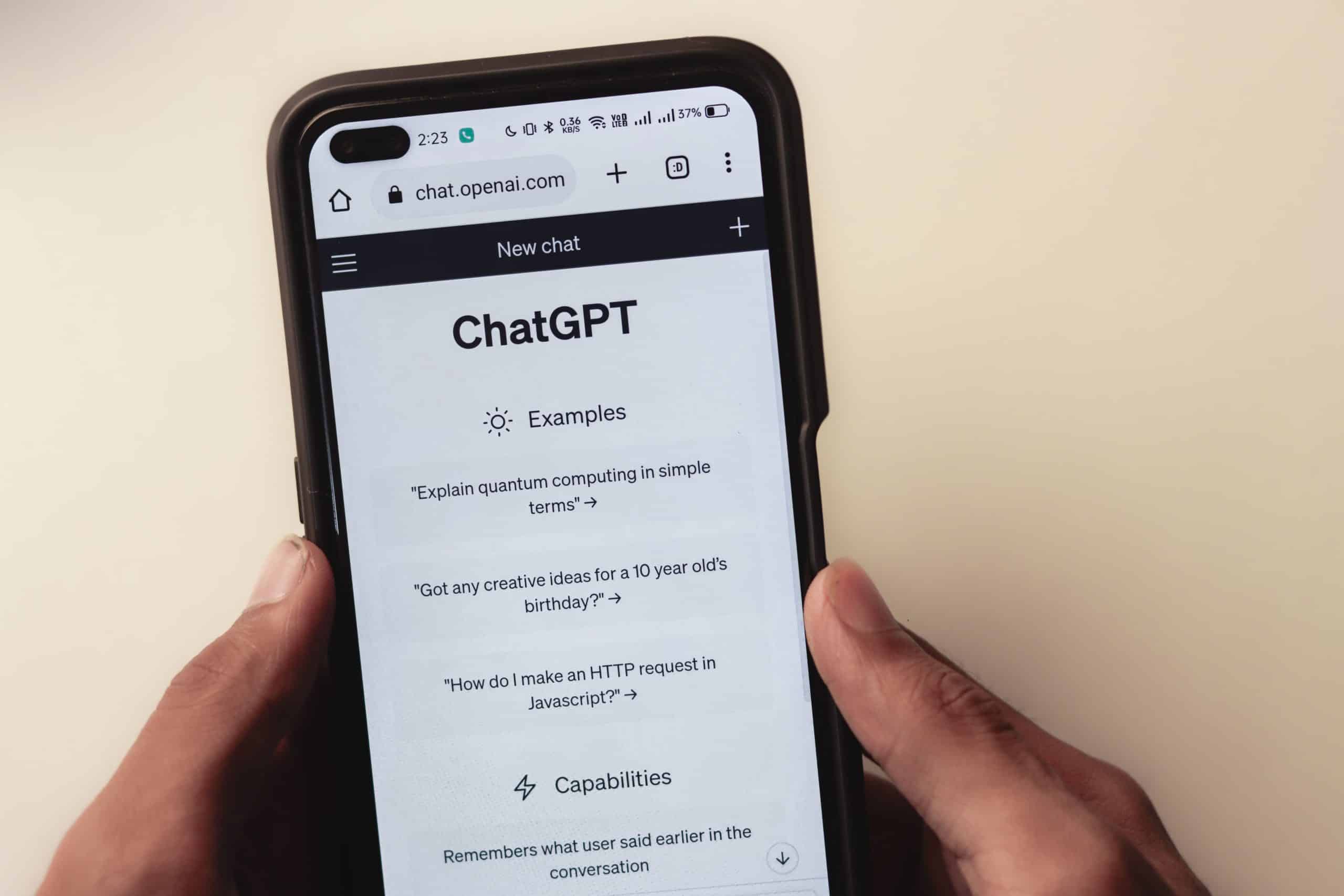 No es su internet: apps de inteligencia artificial como ChatGPT, Grok y Claude sufren una caída global