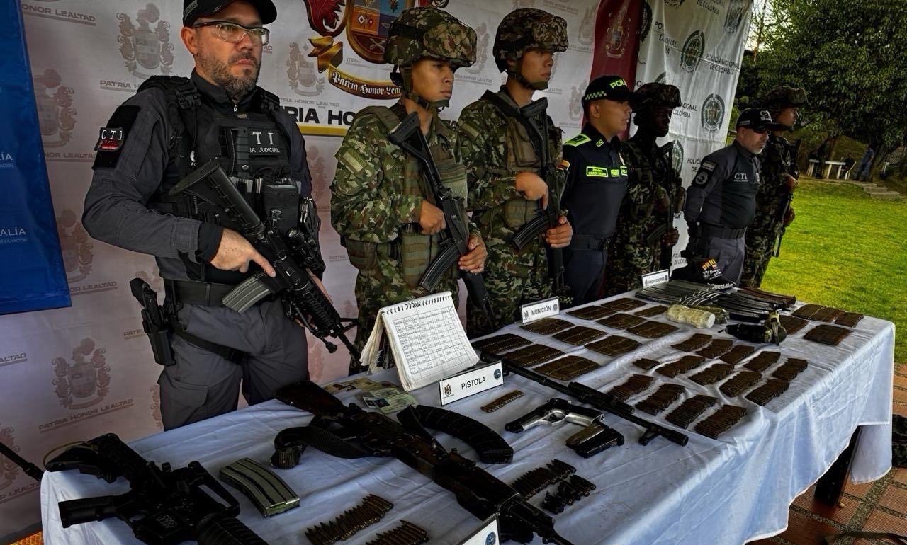Combates entre el Ejército y disidencias en San Andrés de Cuerquia dejan un muerto y un capturado