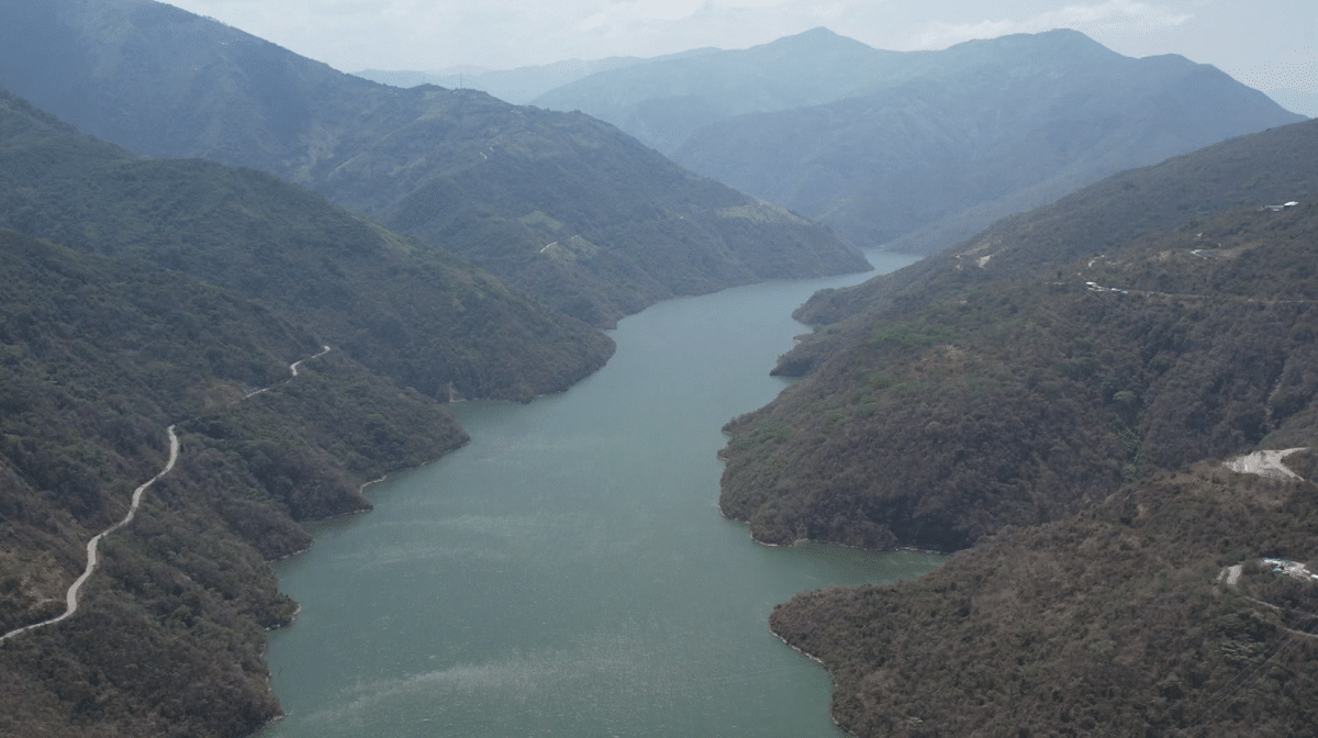 Minminas advierte que hay más de 500 municipios en riesgo de desabastecimiento de agua y energía