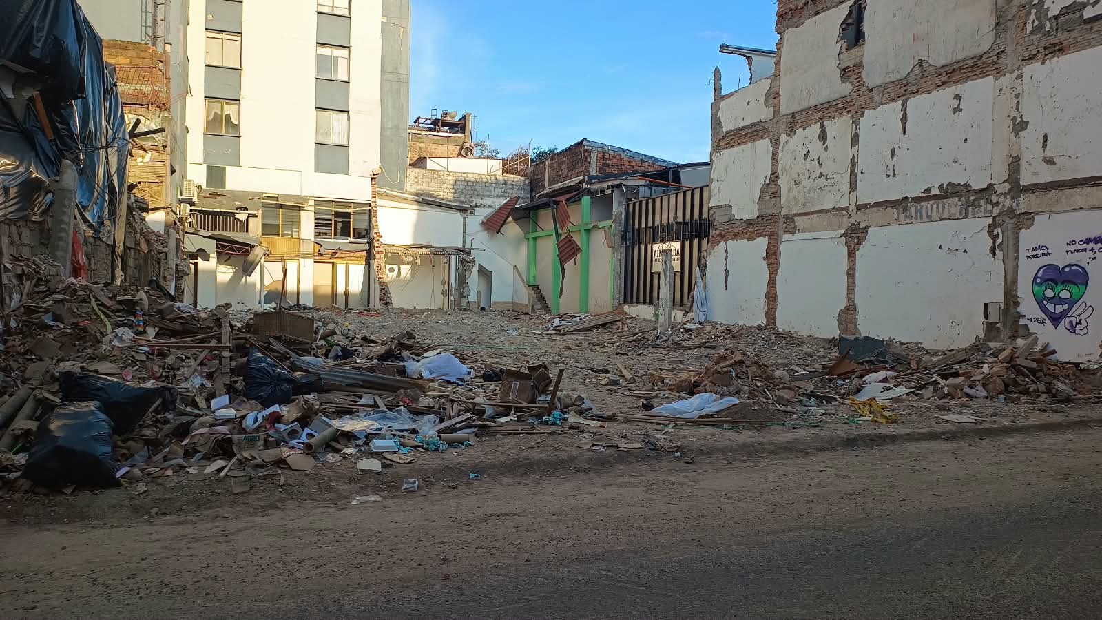 Se cumple un mes del terremoto en Colombia que dejó 331 muertos y más de 400 mil afectados