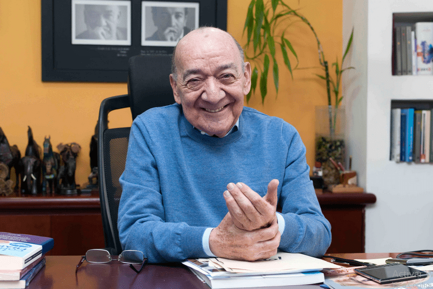Reconocido periodista Yamid Amat, de 84 años, se encuentra hospitalizado en Bogotá
