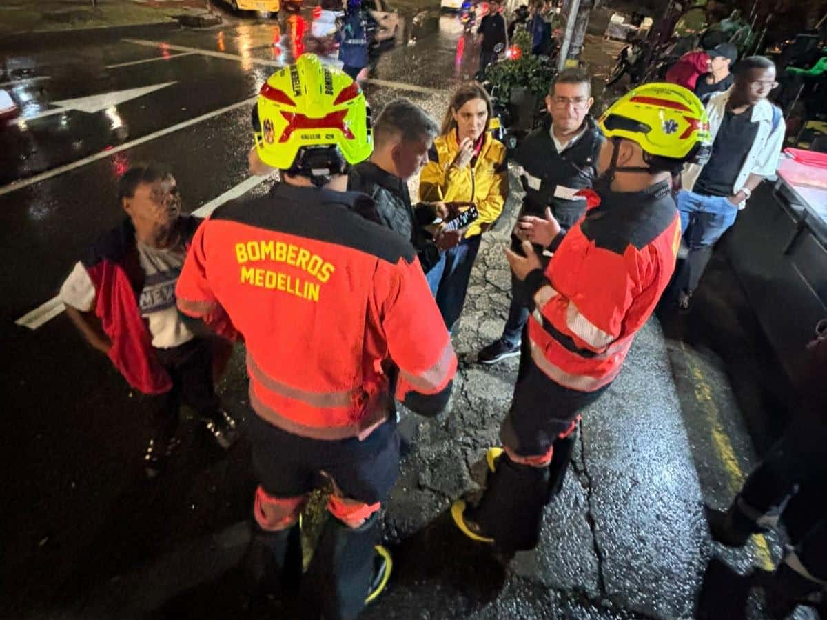 Avanza atención de emergencia tras fuerte aguacero en Medellín