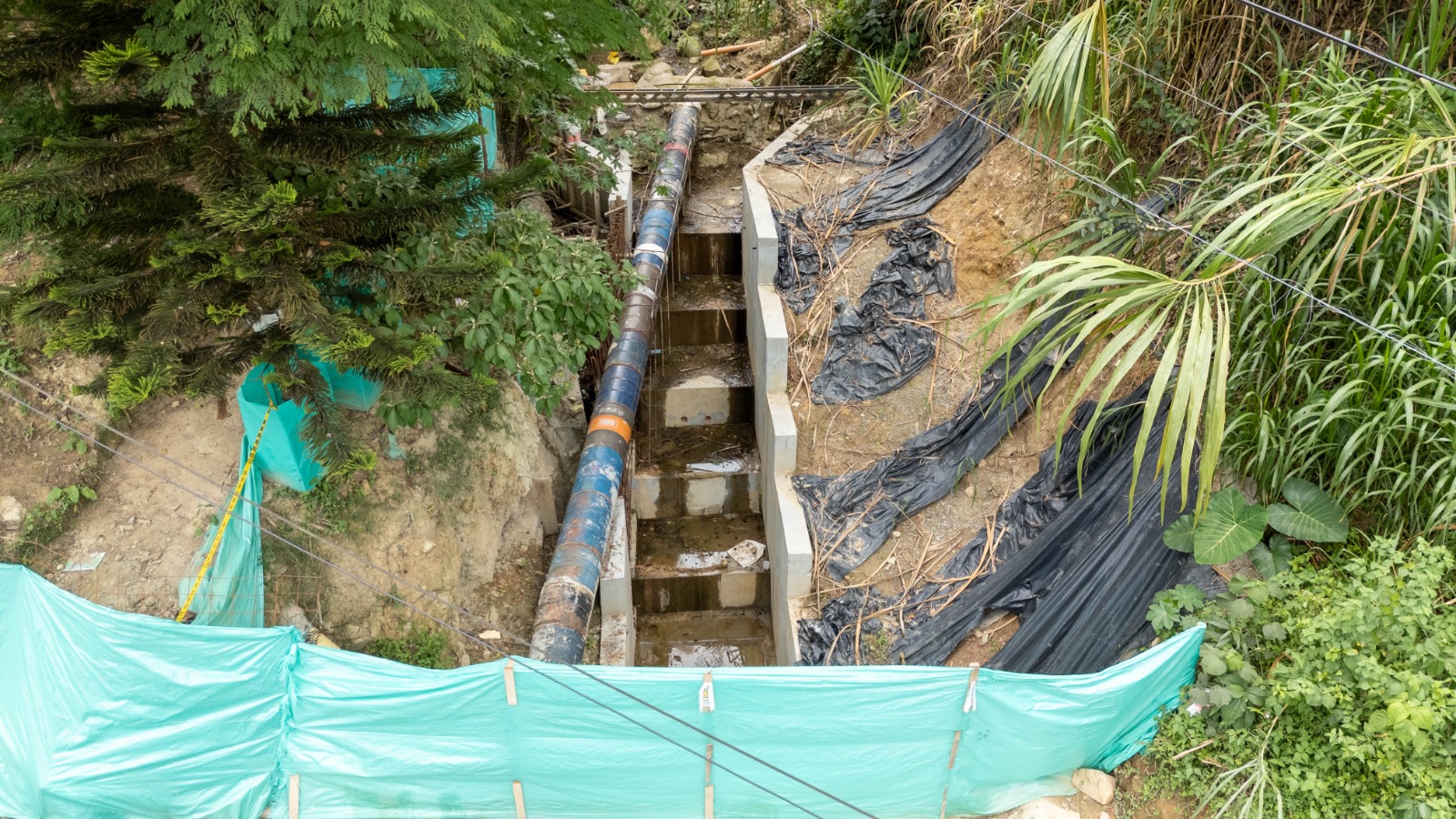 Entregan obras para evitar desbordamientos de algunas quebradas en Medellín