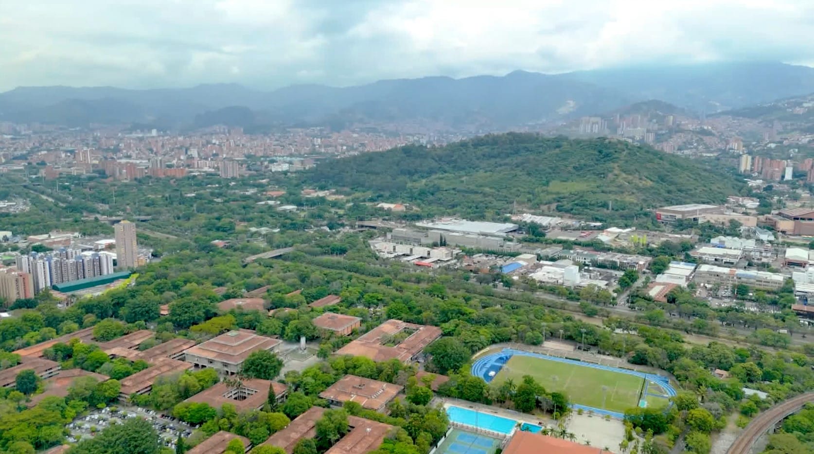 Estas son las zonas con más árboles de Medellín que se proyectan a un importante modelo
