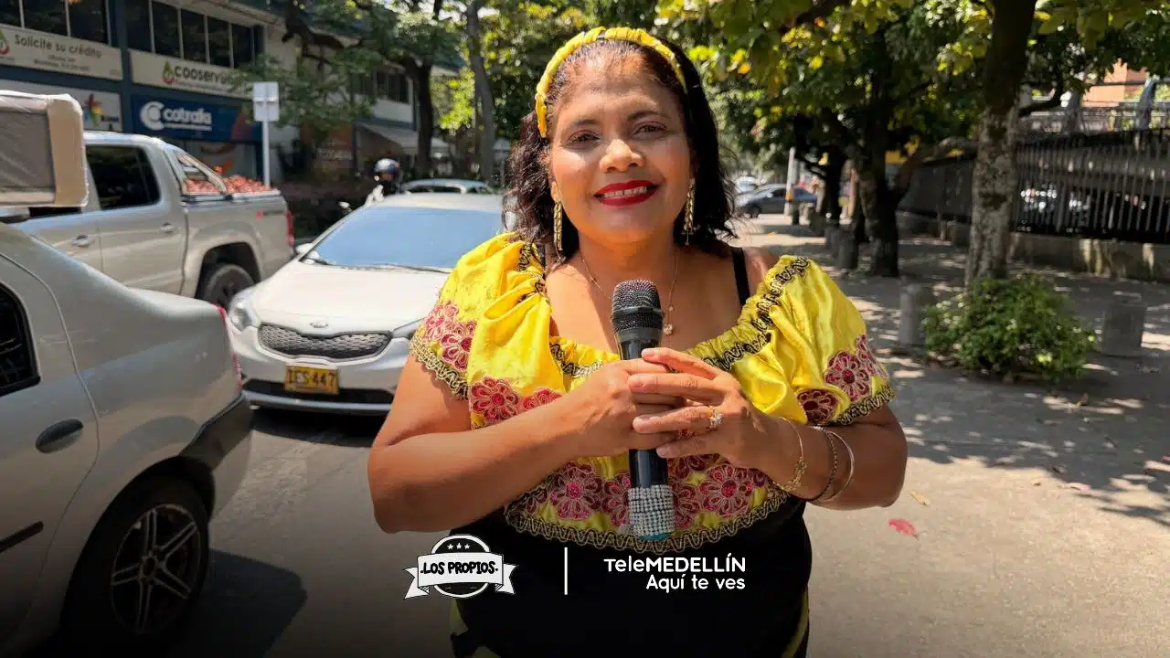 Marvy Molina, conocida como la guerrera de la música, convierte las calles en su escenario y encuentra en el canto su proyecto de vida.