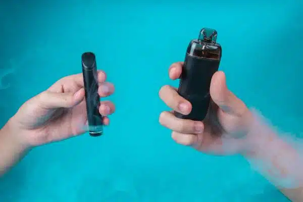 Medellin refuerza la prevención del uso de vapeadores