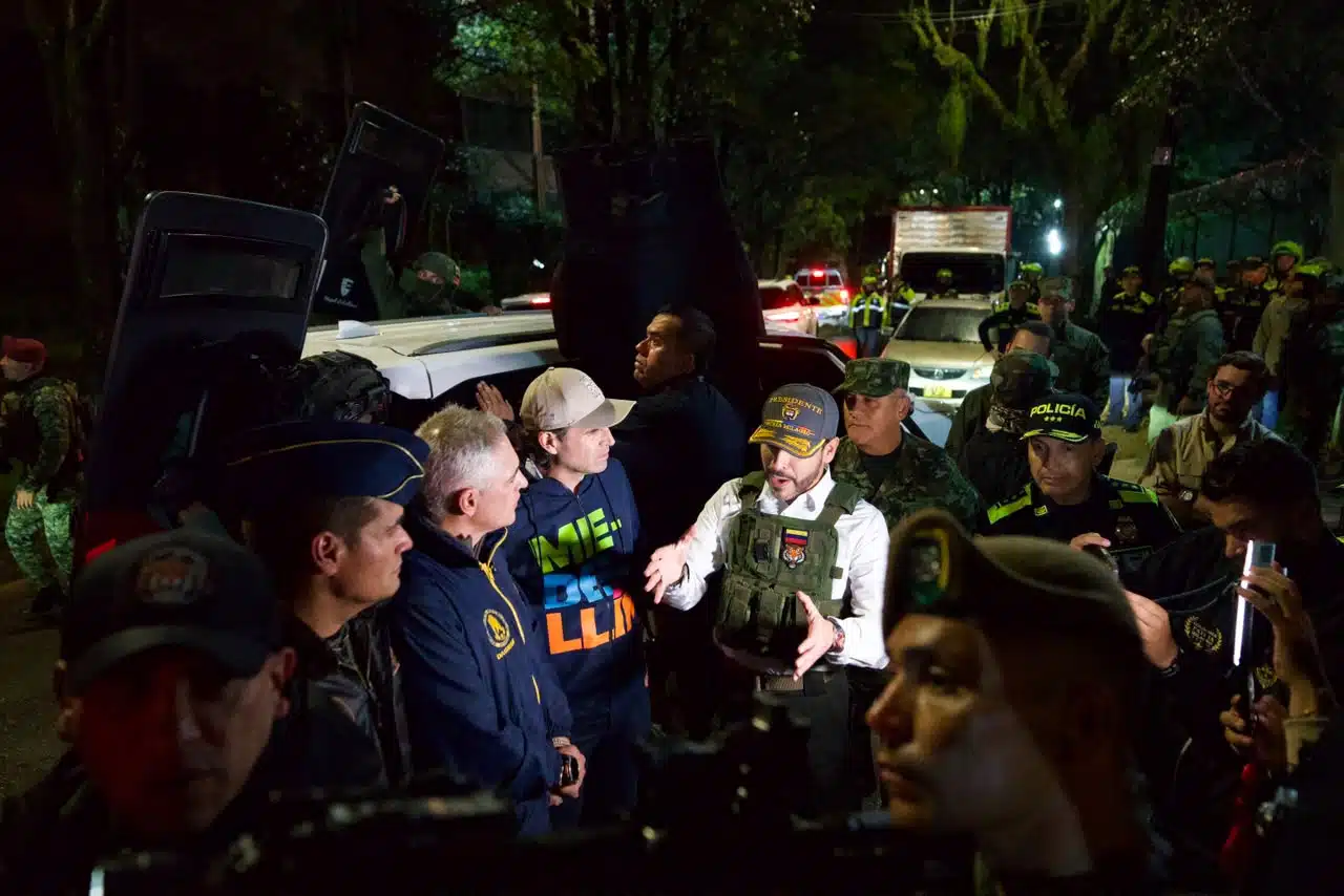 Megaoperativo en Medellín con el presidente Abelardo: 100 allanamientos y más de 60 capturas en la madrugada