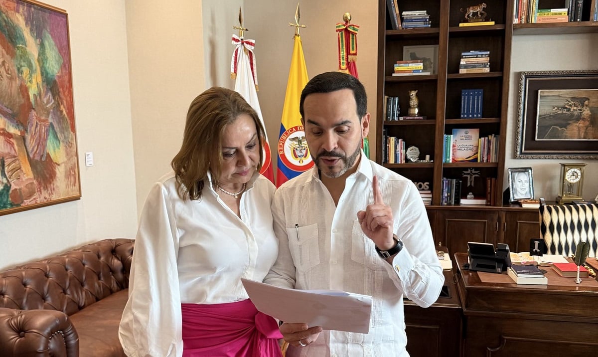 Presidente Abelardo de la Espriella pide a minminas reversar aumento de la gasolina para octubre