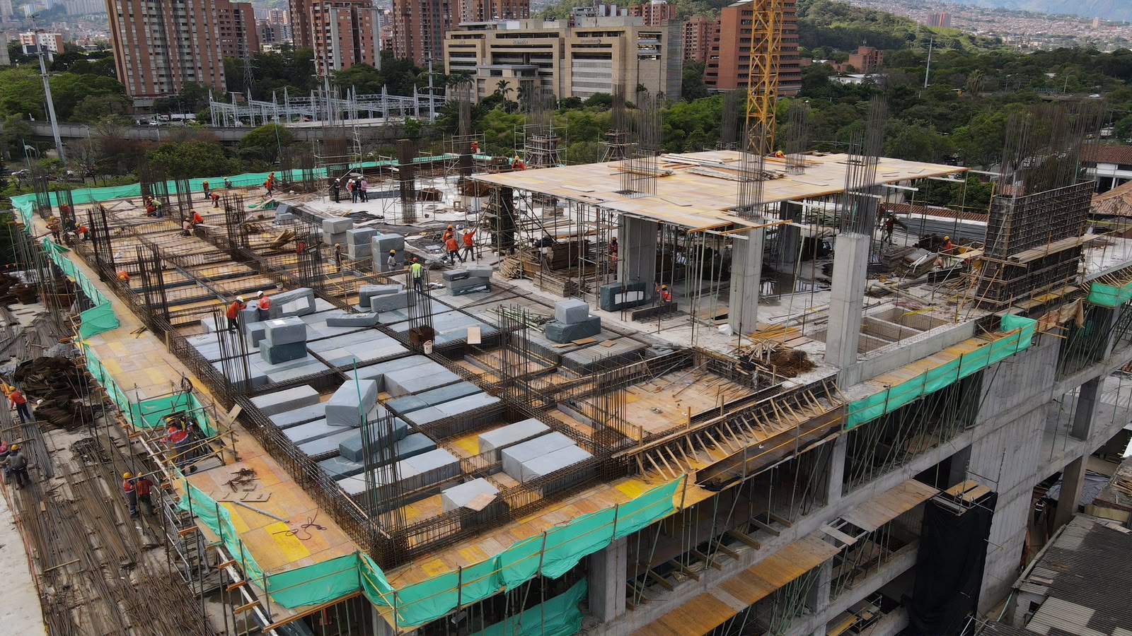Inversión en infraestructura y seguridad en Medellín: un enfoque tecnológico y operativo