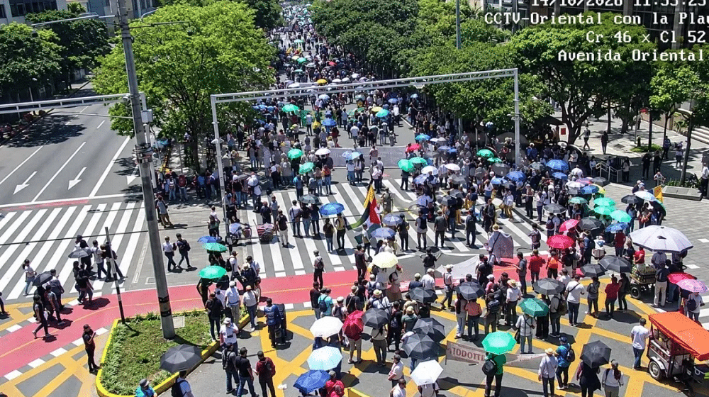 350 uniformados de la policía vigilan las marchas en Medellín