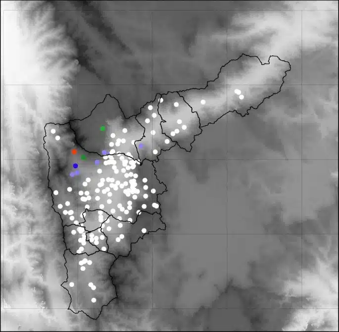 tormenta eléctrica y lluvias